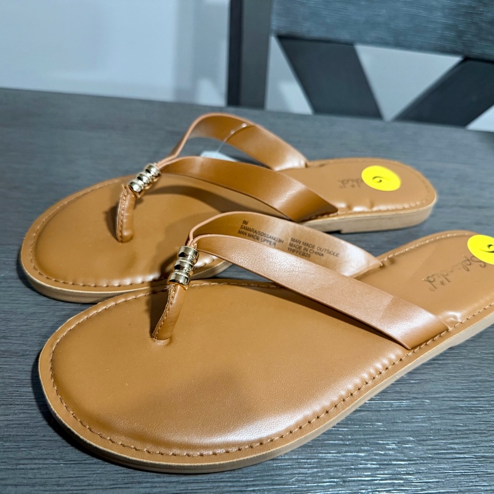 Splendid Tan Sandals with Gold Rings